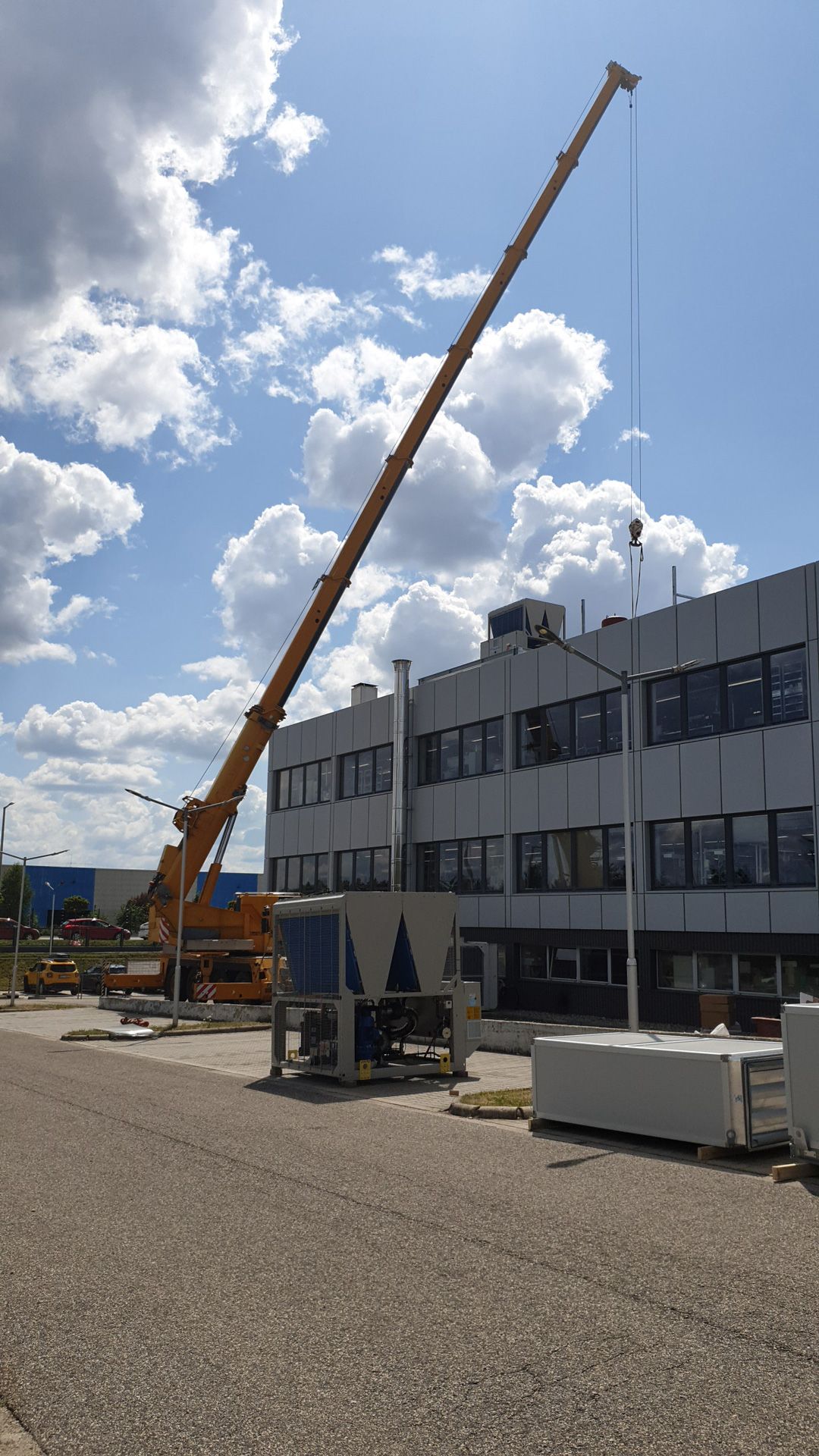 Ipari és középületek