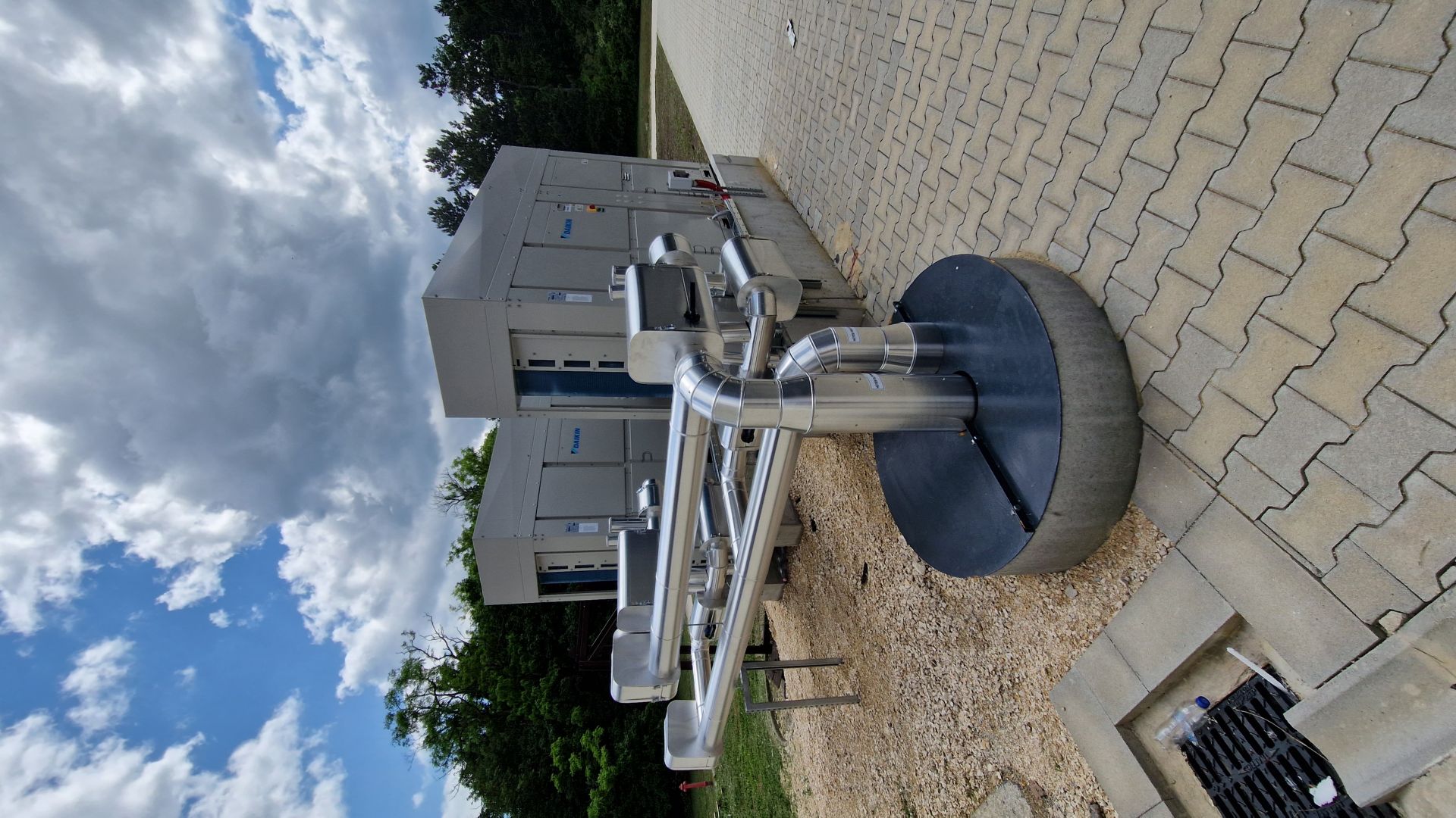 Ipari és középületek