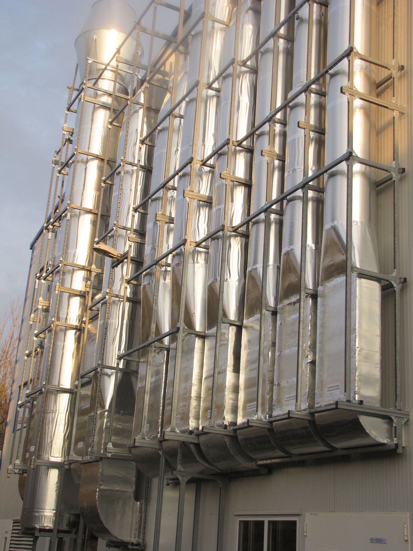 Ipari és középületek